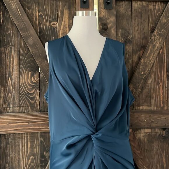 PRETTYGARDEN Satin Ruched Bodycon
Dress Twist Front V Neck Sleeveless Sp… - Picture 5 of 14